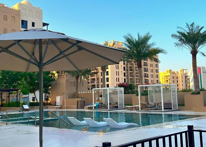Luxurious Garden View Apartment With Pool & Gym In Madinat Jumeirah By Aya Boutique